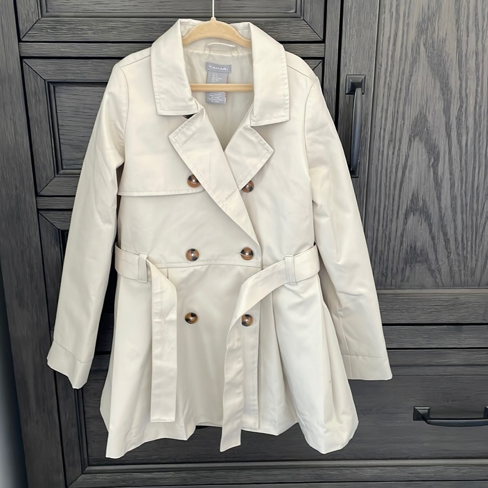 Tahari girls spring coat - adorbs!